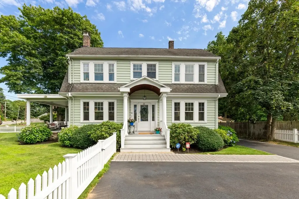 11 Beach St, Woburn, MA 01801 - #1