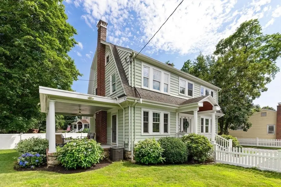 11 Beach St, Woburn, MA 01801 - #3