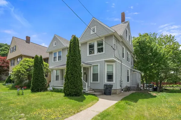 158 Main St, Upton, MA 01568