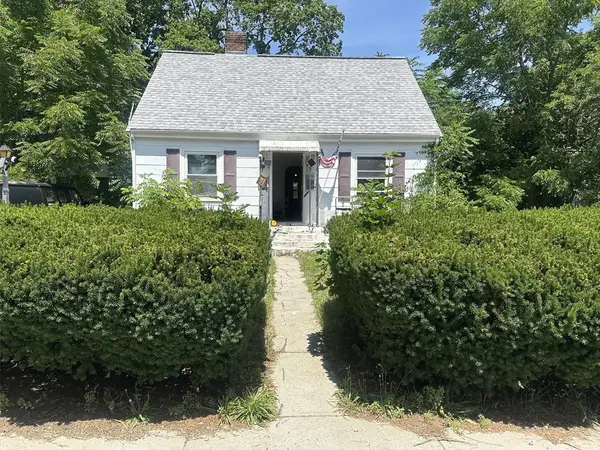 22 Hanson Ave, Walpole, MA 02081