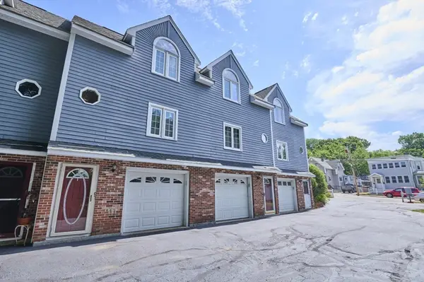 86 White St #C, Lowell, MA 01854