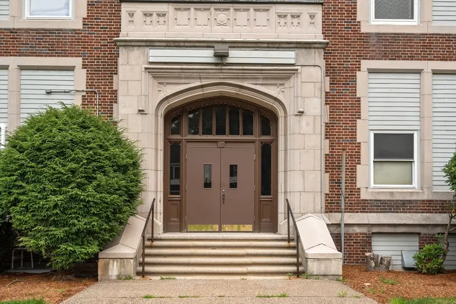 21 Middlesex Ave #303, Worcester, MA 01604 - #2