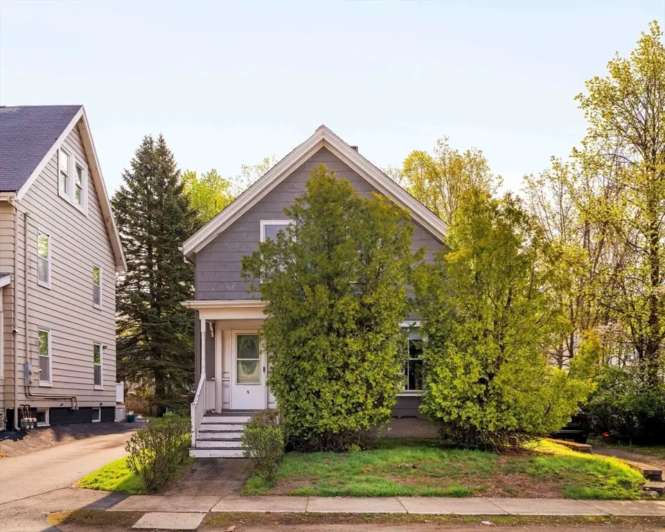 5 Washington St, Stoneham, MA 02180 - #1