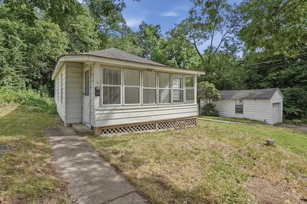 5 Wildwood Road, Millbury, MA 01527