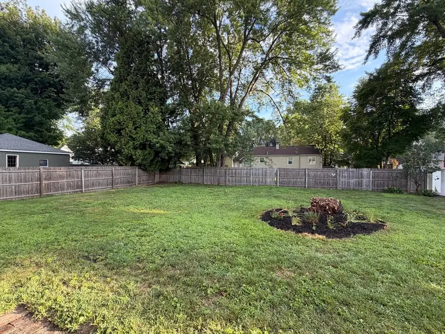 110-114 Ashley St, West Springfield, MA 01089 - #3