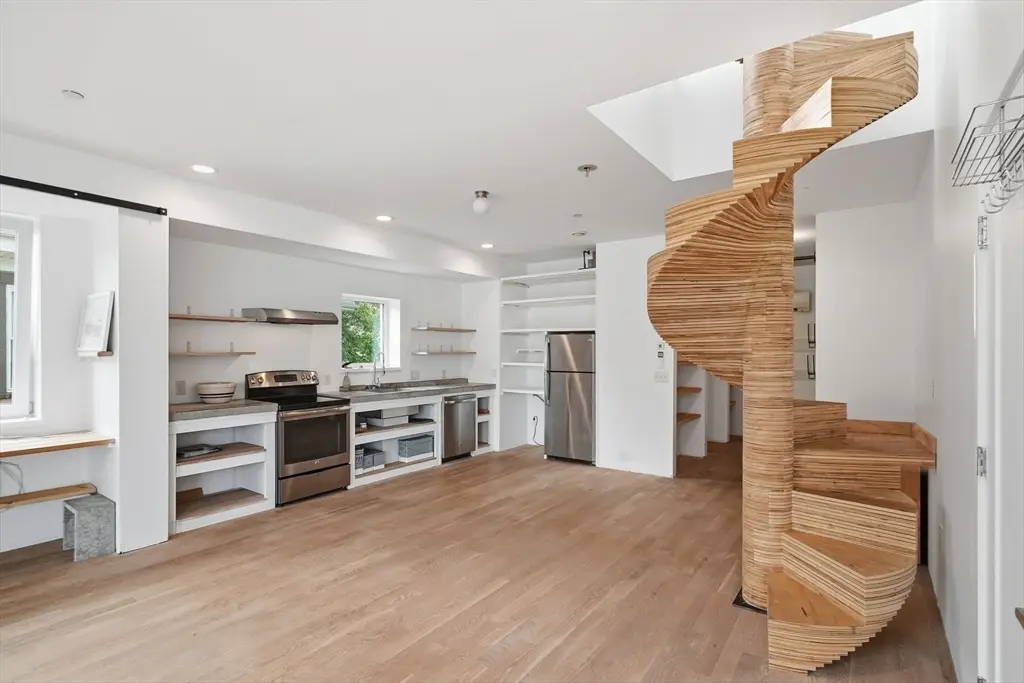21 Lamartine St #3, Boston, MA 02130 - #1