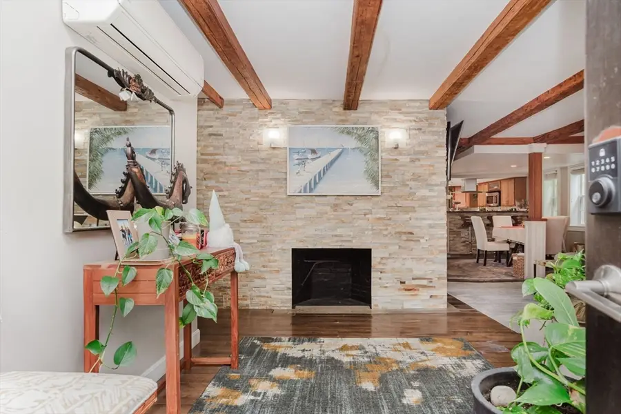 273 Center St, Hanover, MA 02339 - #2