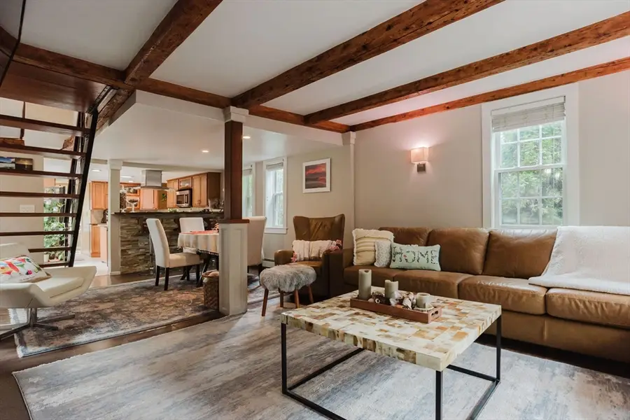 273 Center St, Hanover, MA 02339 - #3