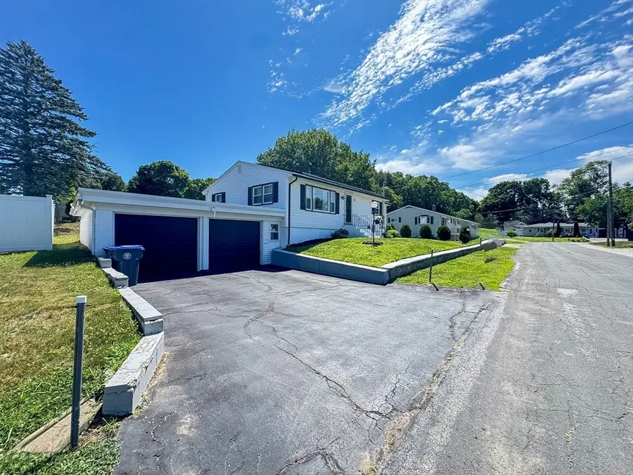 8 Francella Rd, Methuen, MA 01844 - #2