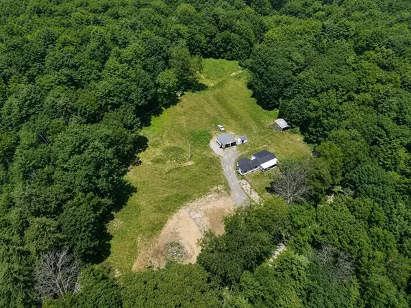 598-600 Old Dana Rd, Barre, MA 01005
