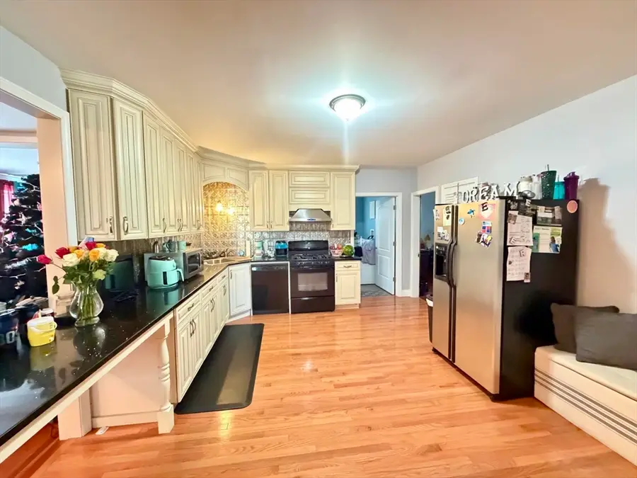 162 Narragansett Blvd, Chicopee, MA 01013 - #2