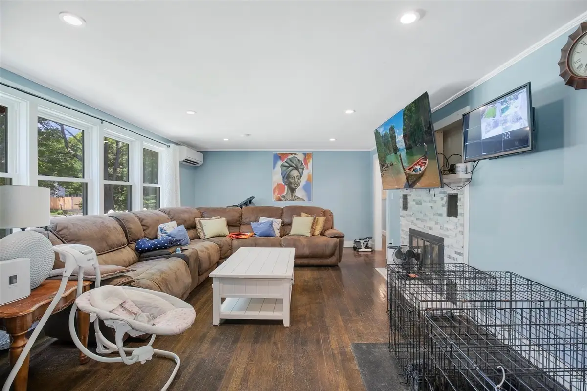 160 Lincoln Rd., Hyannis, MA 02601 - #1
