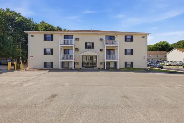 15 Houghton St #6, Worcester, MA 01604