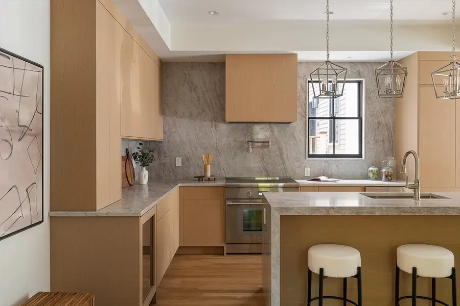 9-11 Mt. Auburn Street, Cambridge, MA 02138 - #3
