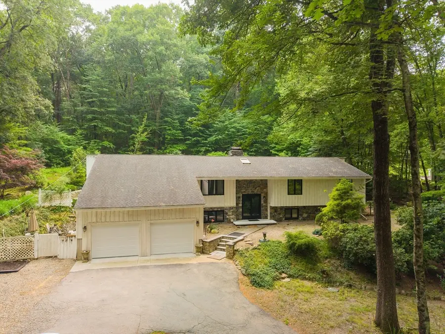 92 Brook St, Hudson, MA 01749 - #2