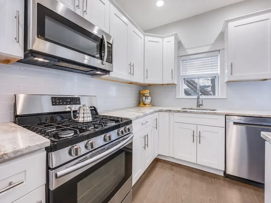 21 Whitney Ave #2R, Beverly, MA 01915 - #2