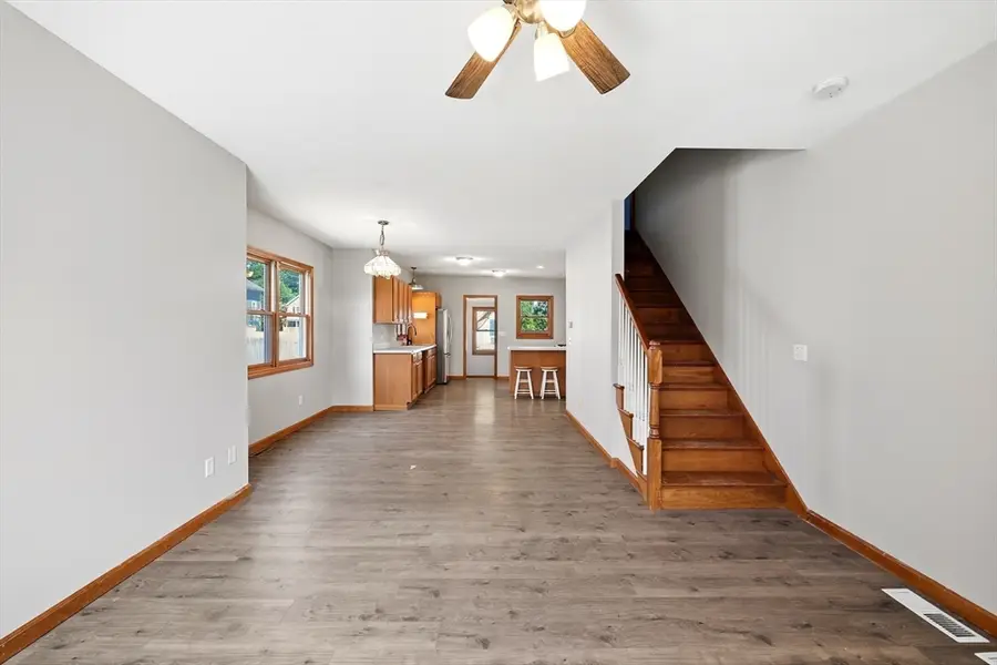16 Park Pl, East Longmeadow, MA 01028 - #3