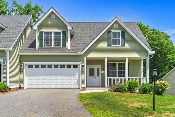 72D Hummingbird Ln #72D, Groton, MA 01450