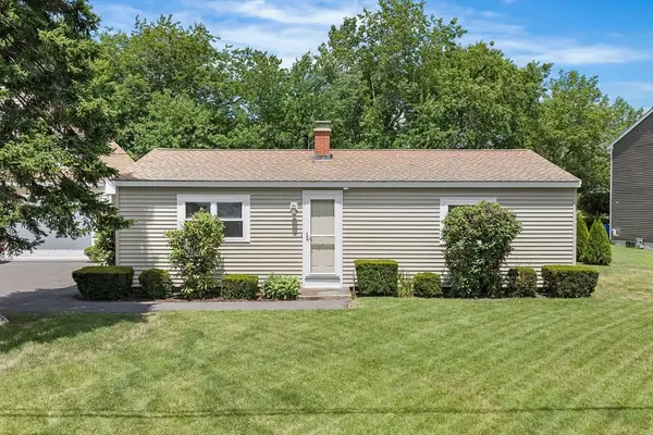 24 Dorothy Ave, Bellingham, MA 02019