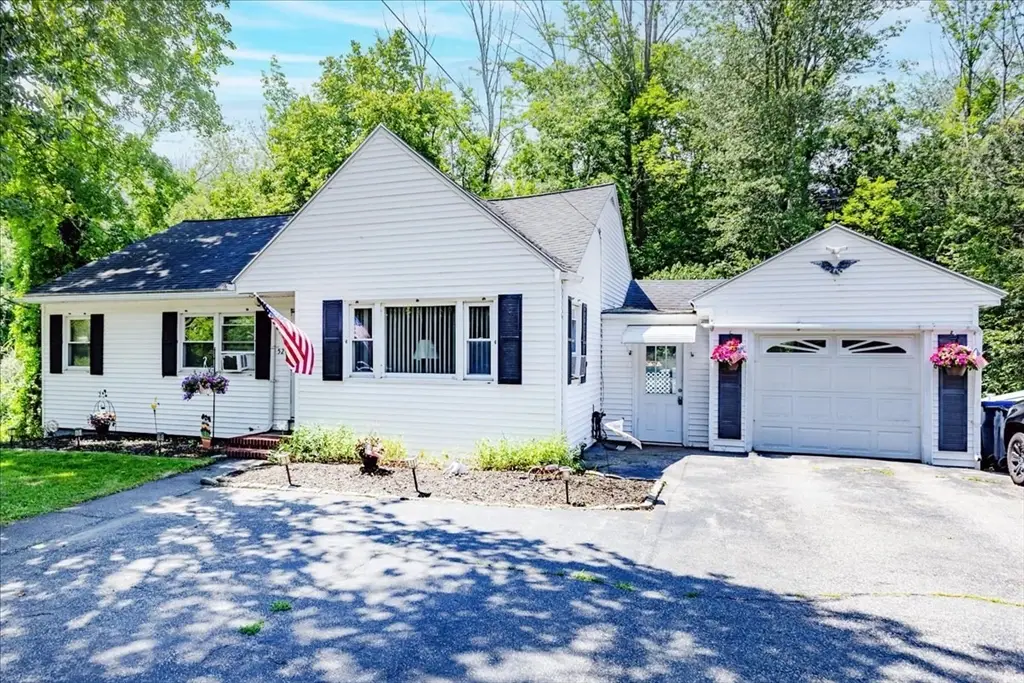 520 Jackson St, Methuen, MA 01844 - #1