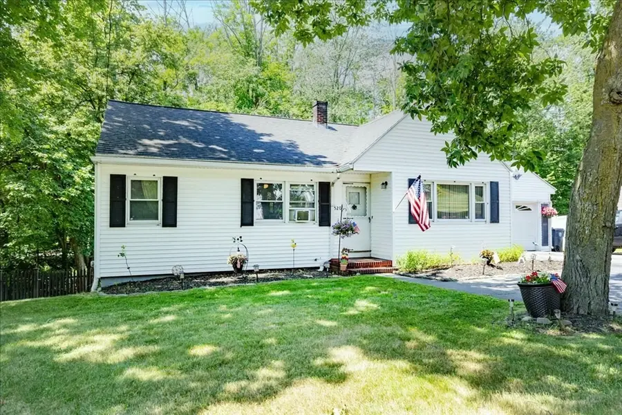 520 Jackson St, Methuen, MA 01844 - #3