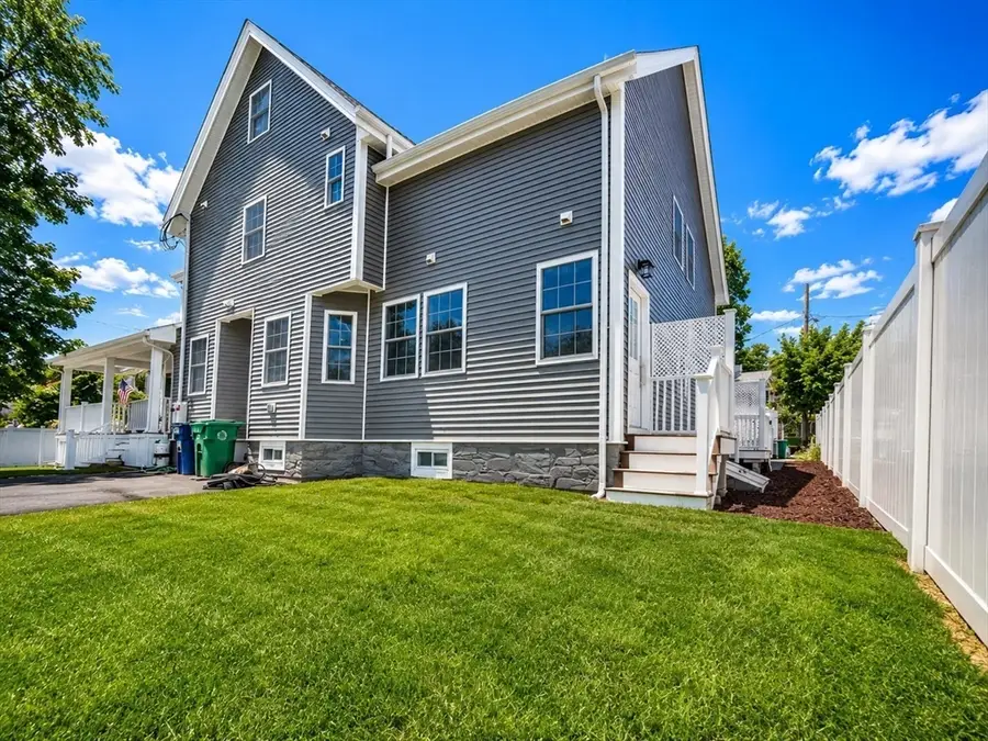 35 Jewett St, Newton, MA 02458 - #3
