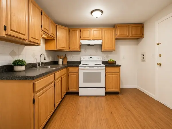 69 W Elm Ter #1, Brockton, MA 02301