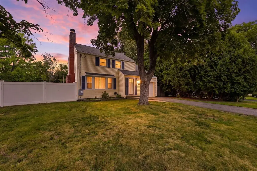 108 Fenway Dr, Springfield, MA 01109 - #1