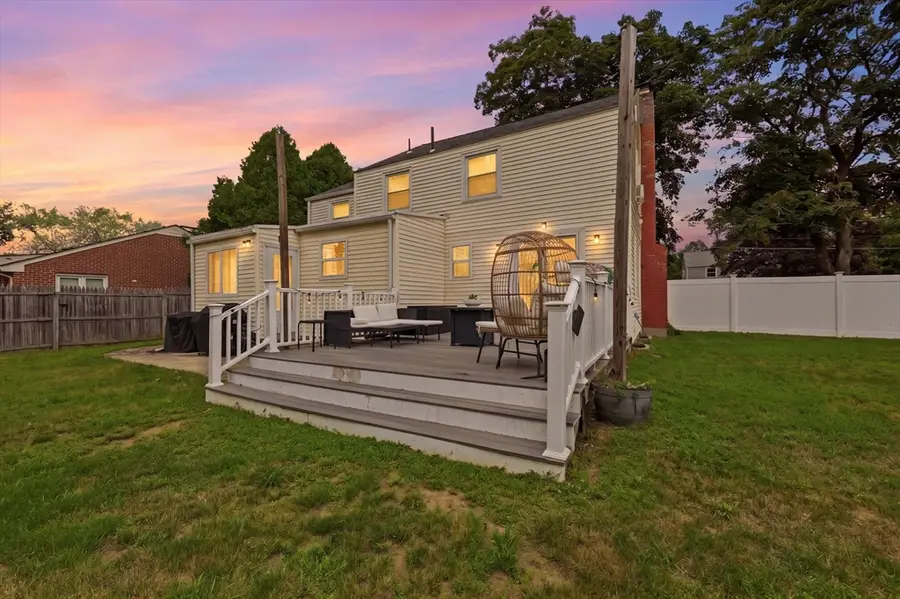 108 Fenway Dr, Springfield, MA 01109 - #2