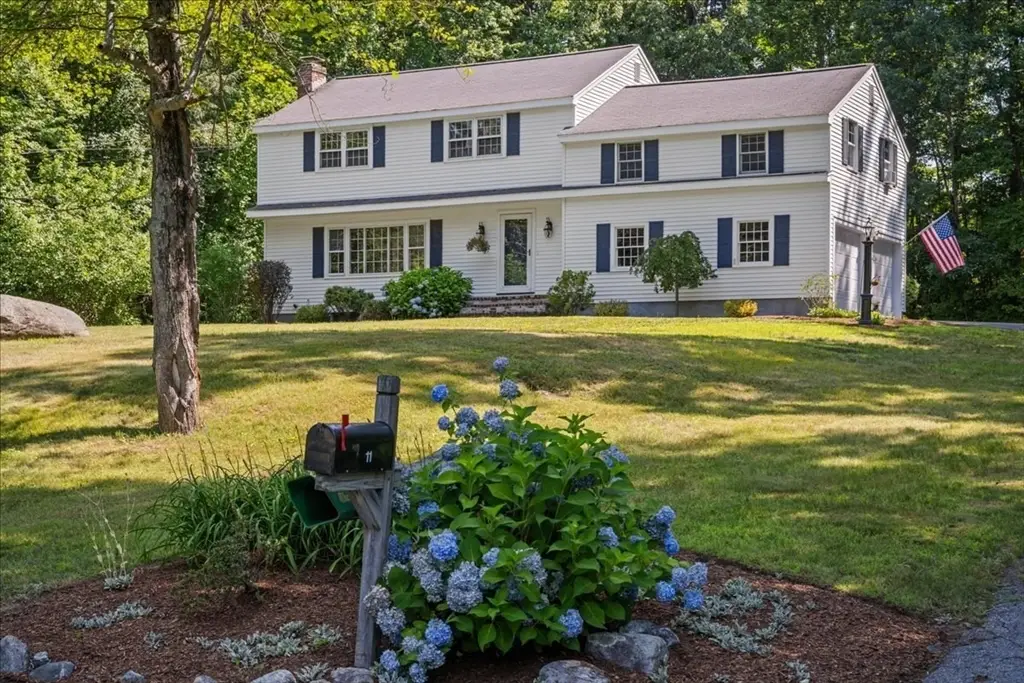 11 Hickory Rd, Southborough, MA 01772 - #1