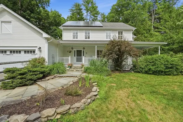 36 Woodlot Rd, Amherst, MA 01002