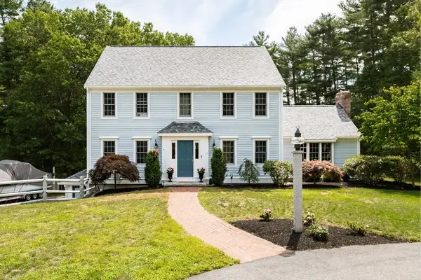 17 Gardner Rd, Duxbury, MA 02332