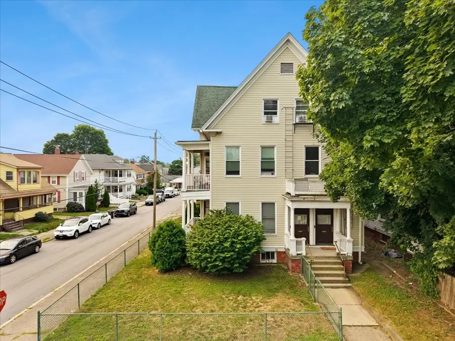 85 Maynard St, Pawtucket, RI 02860 - #2