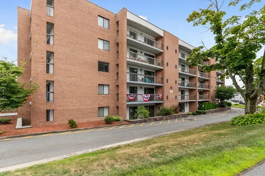 40 Main St #205, Stoneham, MA 02180 - #3