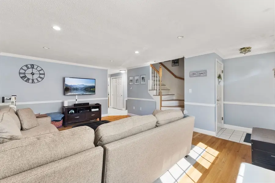 112 Cocasset St #3, Foxboro, MA 02035 - #3