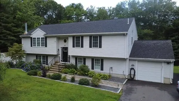 49 Richmond Rd, Freetown, MA 02702