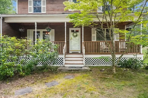 11 Marlboro Rd, Georgetown, MA 01833