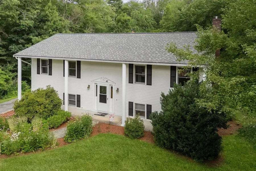 42 Jessica Way, Northbridge, MA 01534 - #2