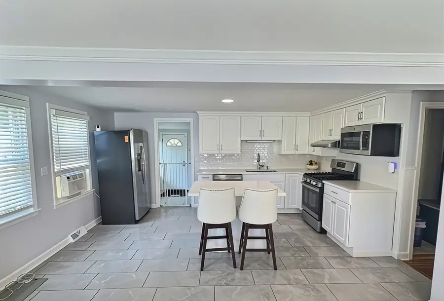 2 Mcfarlin Rd, Carver, MA 02330 - #3