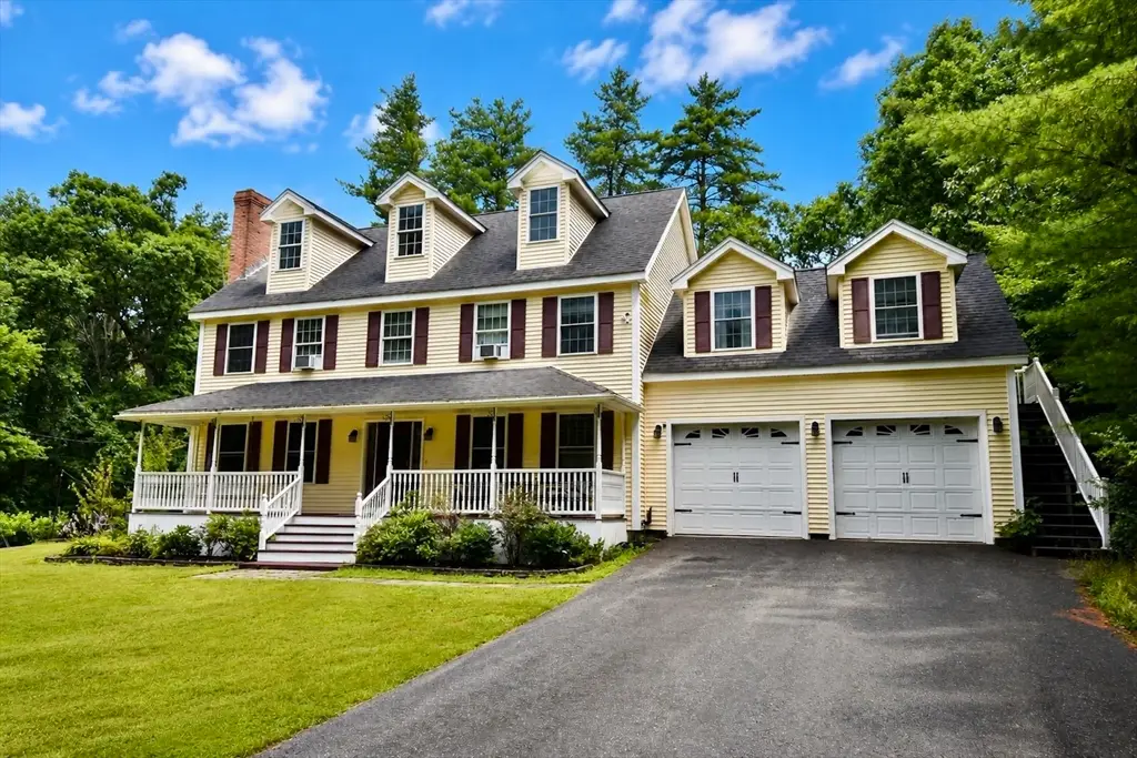 5 White Birch Dr, West Brookfield, MA 01585 - #1