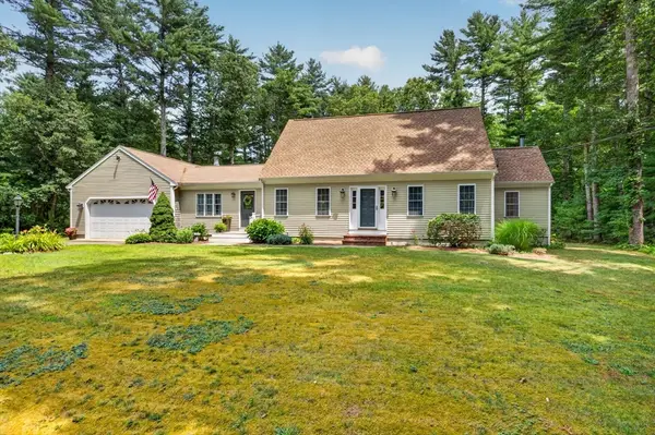 888 Walnut Plain Rd, Rochester, MA 02770