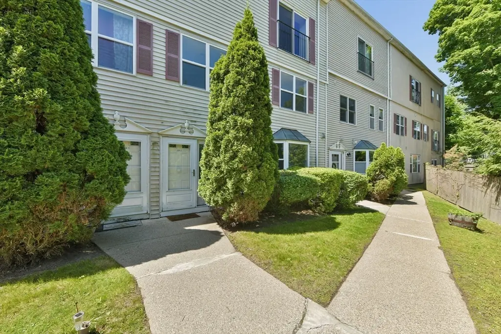 110 Coolidge Hill Rd #2, Watertown, MA 02472 - #1