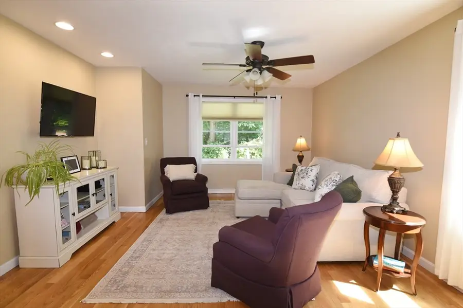 34 Thirteenth Ave, Halifax, MA 02338 - #3