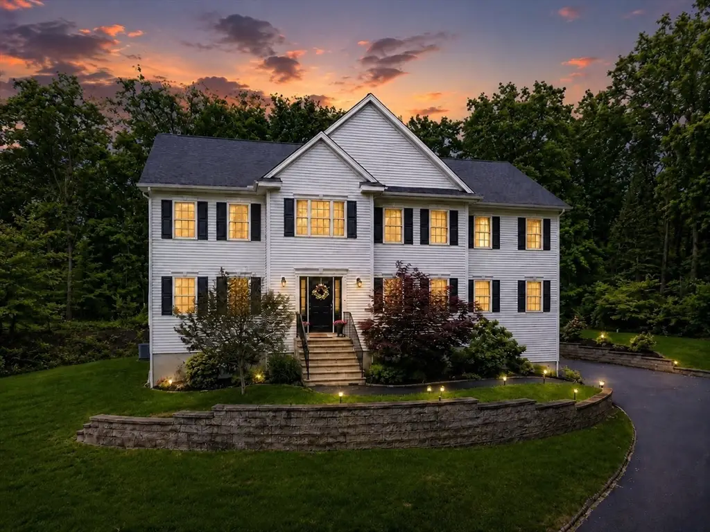 4 Murray Hill Circle, Wilmington, MA 01887 - #1