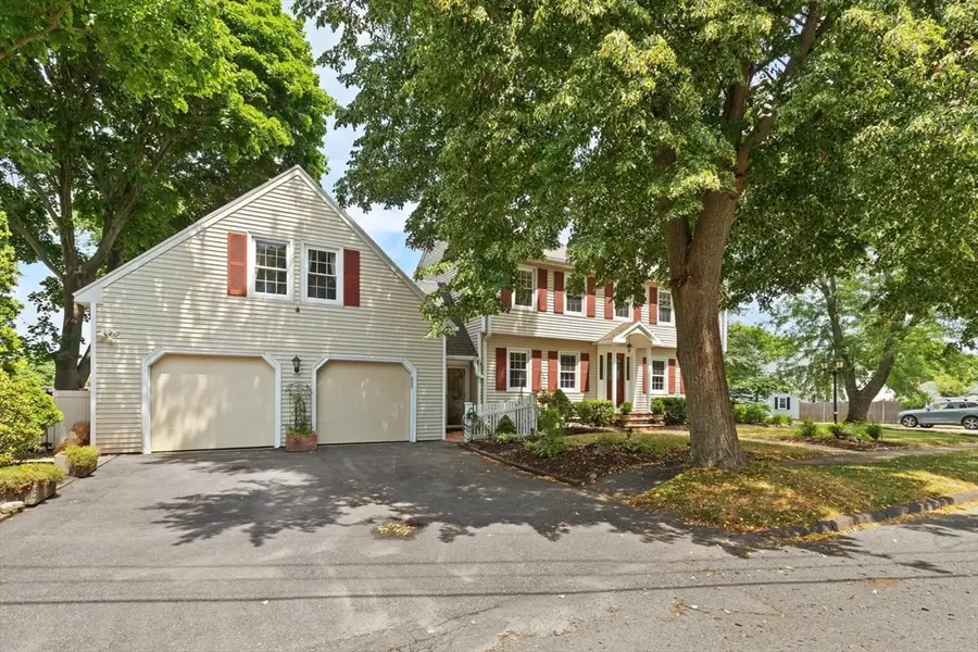 4 Berrywood Ln, Beverly, MA 01915 - #3