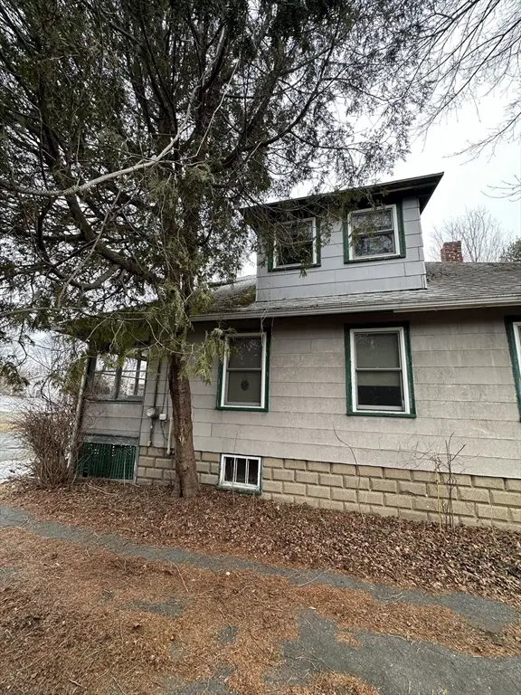 15 Conway St, Beverly, MA 01915 - #3