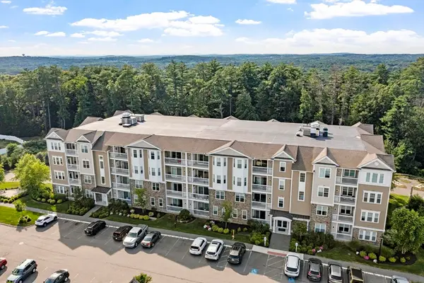 2 Francis Dr #203, Andover, MA 01810
