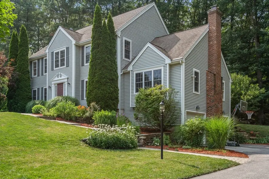 7 Evergreen Ln, Sturbridge, MA 01518 - #2