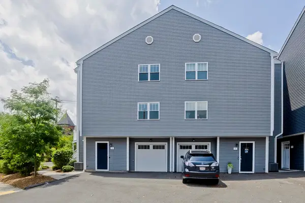 1 Canal St #1D, South Hadley, MA 01075