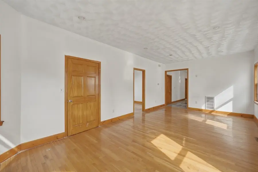 52-54 Bowden St, Lowell, MA 01852 - #3